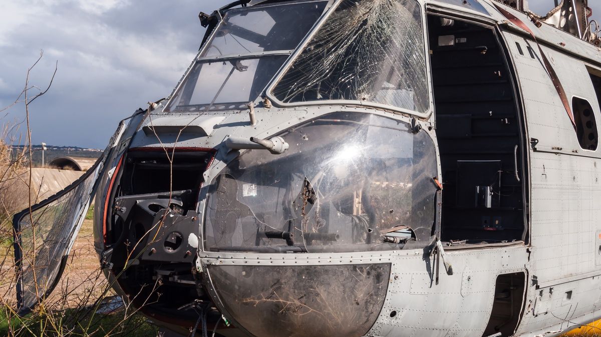 Při nehodě vrtulníku zemřelo nejméně 6 osob